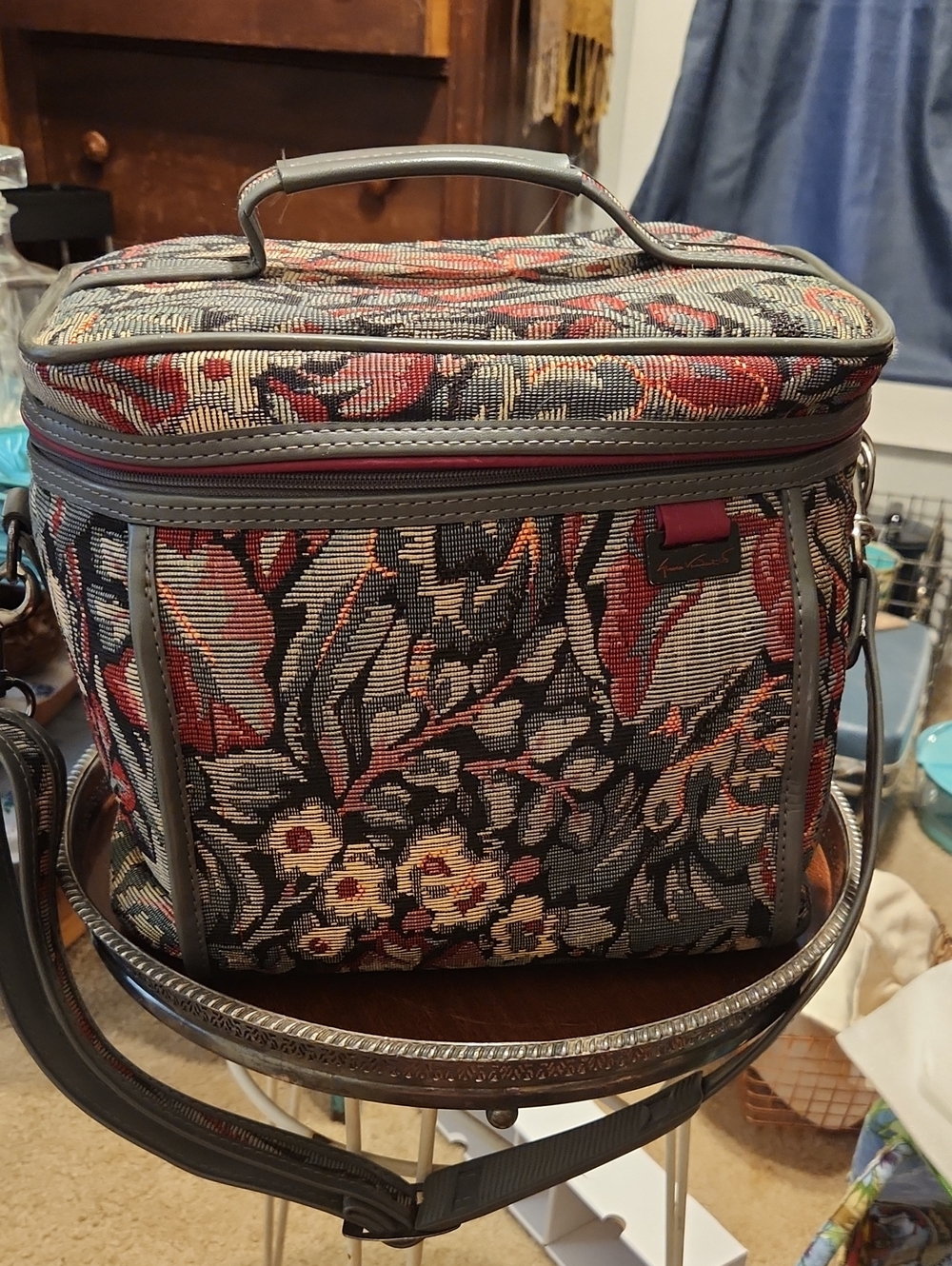 Vintage Gloria Vanderbilt Floral Tapestry Cosmetic Case - Gray & Red